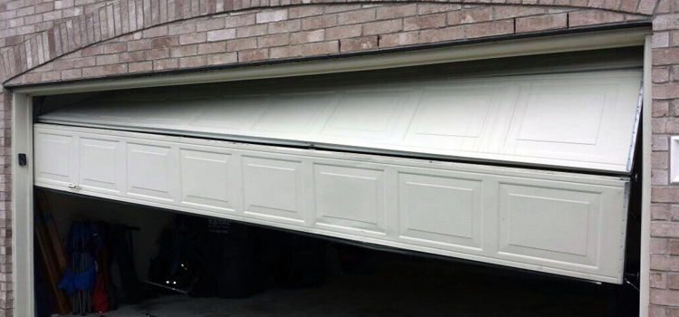 emergency door replacement Mayflower Village